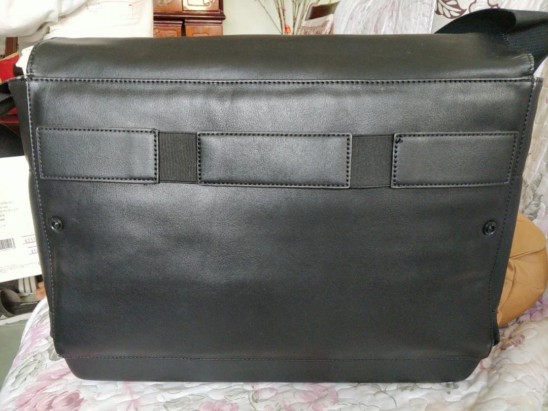 Moleskin Classic Messenger Bag, Luxury, Bags & Wallets on Carousell