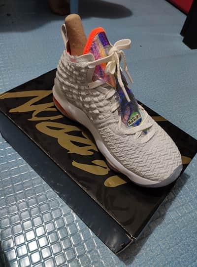 lebron 17 lmtd sneakers