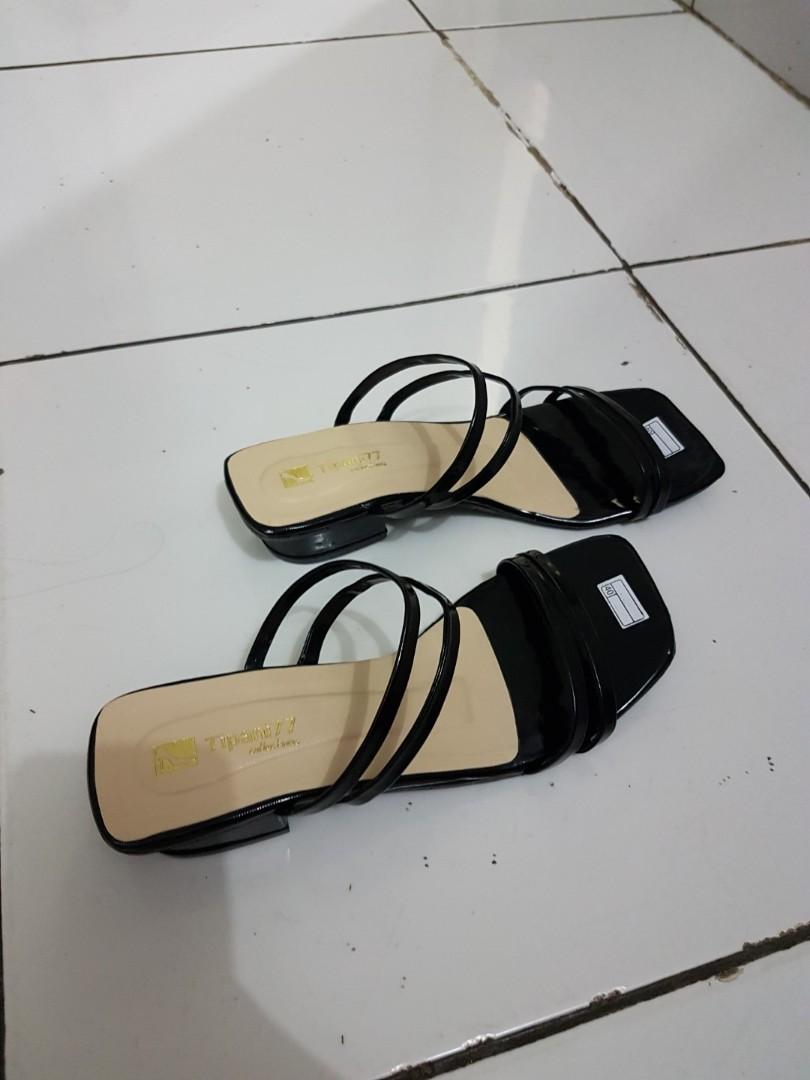 Sendal Wanita Hak Tahu Hitam Fesyen Wanita Sepatu Di Carousell