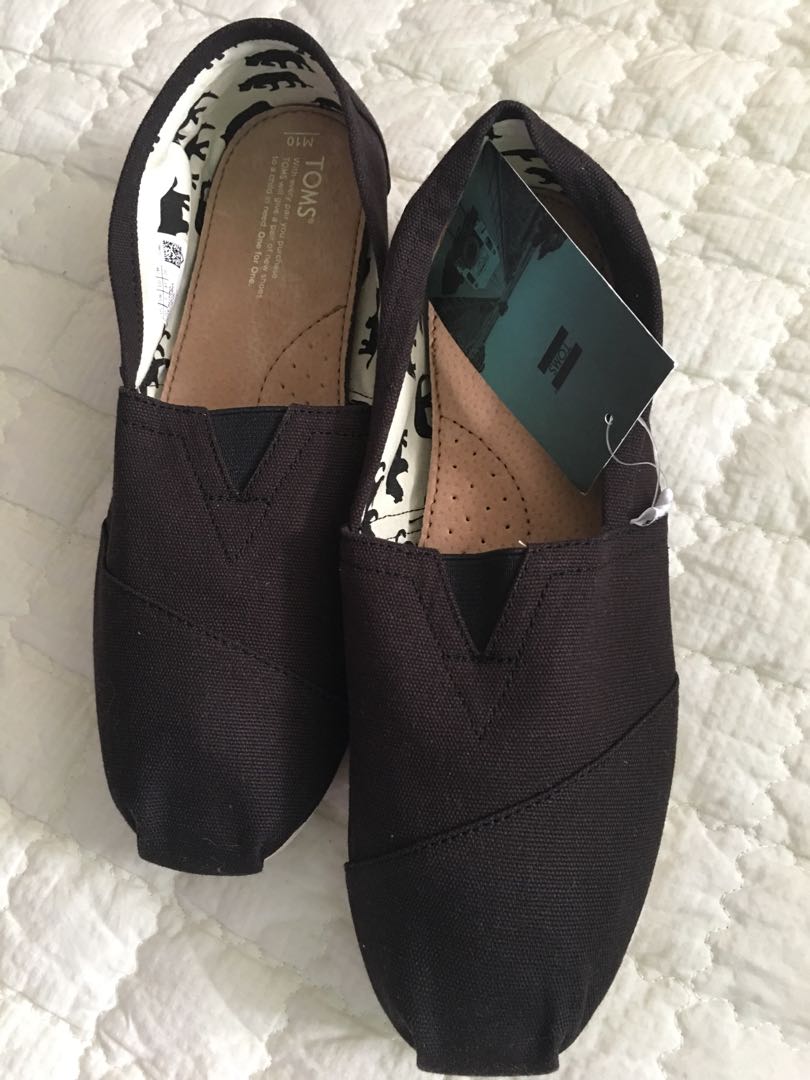 Mens toms size 10 top