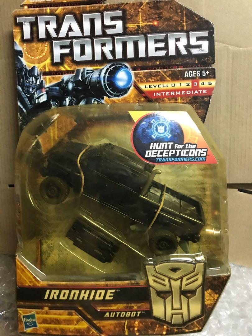 Transformers hunt for the decepticons Ironhide deluxe (Category: Action & Battle Toys) located in San Fernando. Submitted by collecatoy (Listing ID 278500072, Image 1). Description: Hunt for the deceptions series.