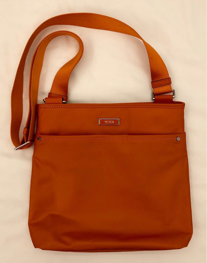 TUMI VOYAGEUR CAPRI CROSSBODY BAG, Women's Fashion, Bags & Wallets