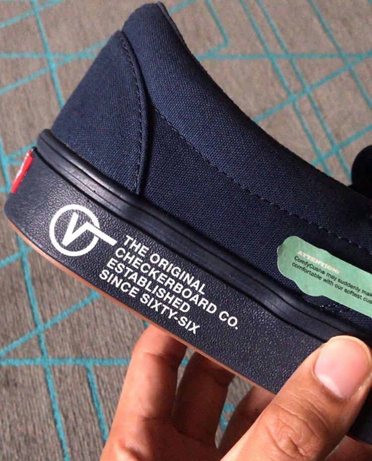 Vans comfycush distort outlet slip on