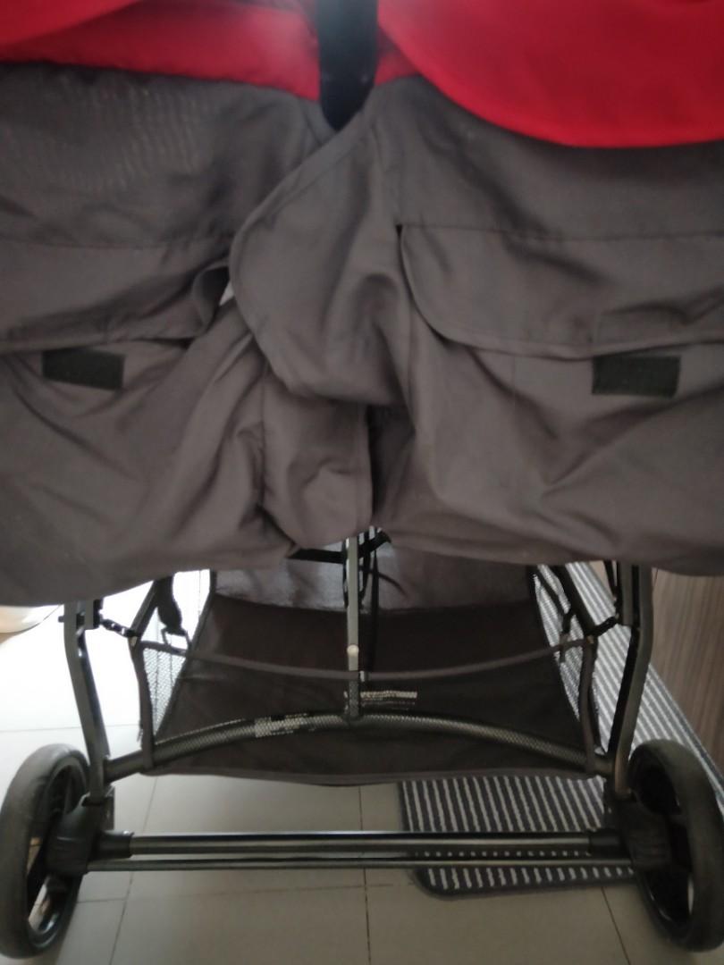 Combi fold and go double stroller 2025
