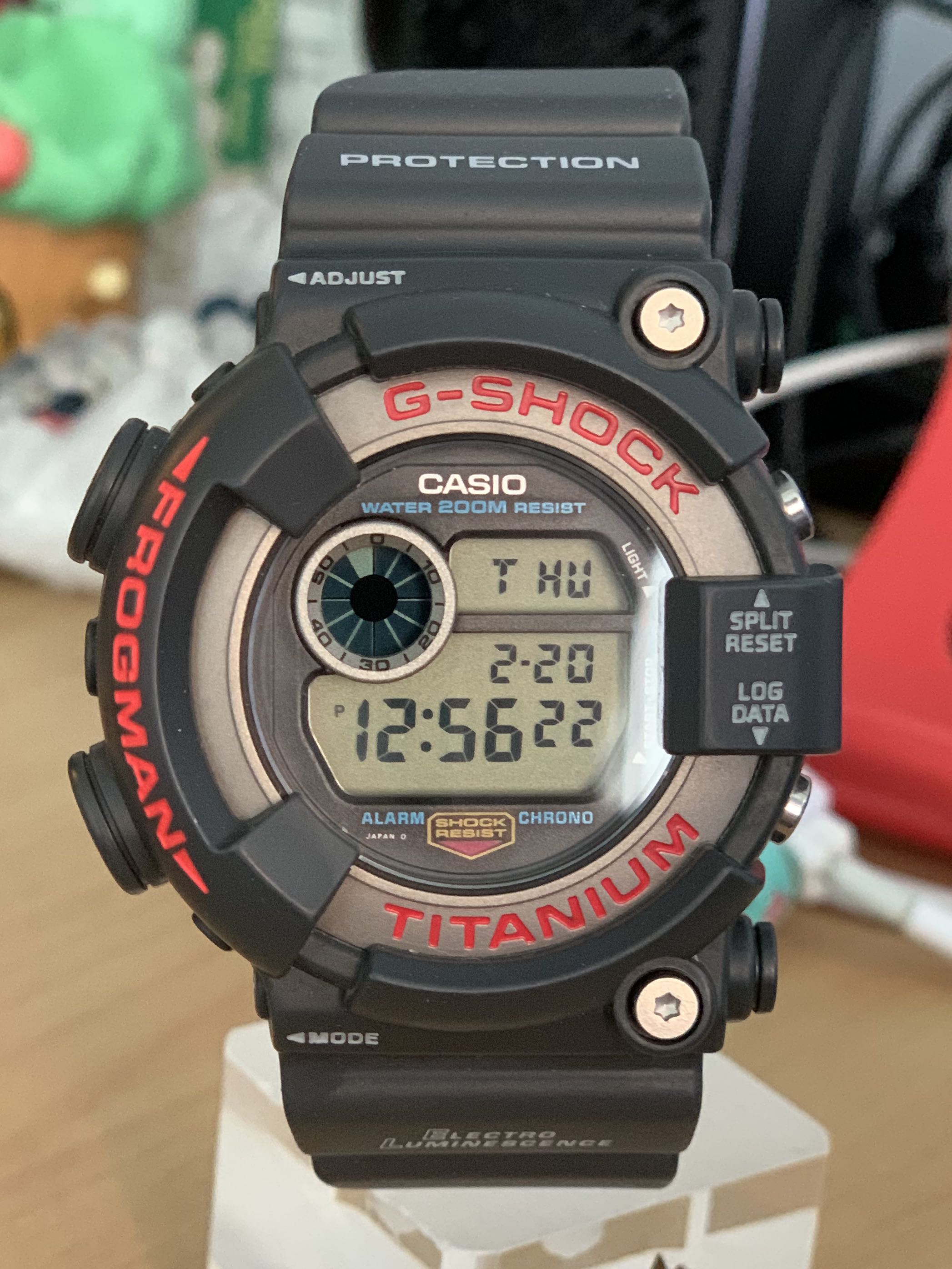 G shock frogman DW 8200 元祖蛙人, 名牌, 手錶 - Carousell