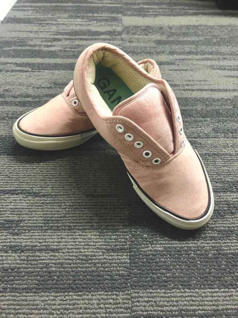Ganryu Comme des Garcons CDG (Category: Sneakers) located in Manila. Submitted by soyfresh (Listing ID 278702960, Image 2). Description: Very gently used excellent condition Ganryu padded enforced canvas. fits 7-8.