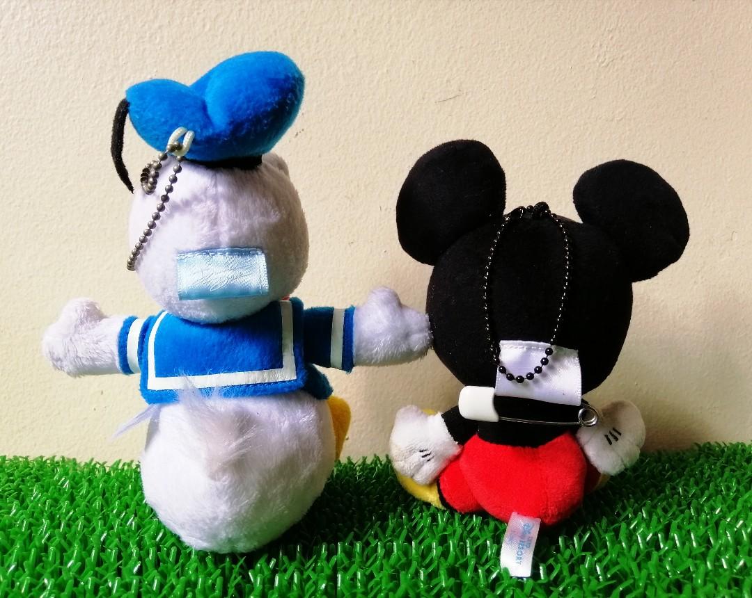 Donald duck plush best sale keychain