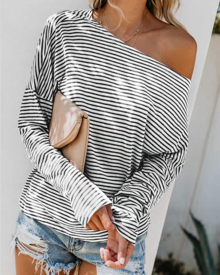 Off shoulder (Category: Bikinis & Swimsuits) located in Singapore. Submitted by limchinchoo (Listing ID 278808917, Image 2). Description: Can fit up to XL.