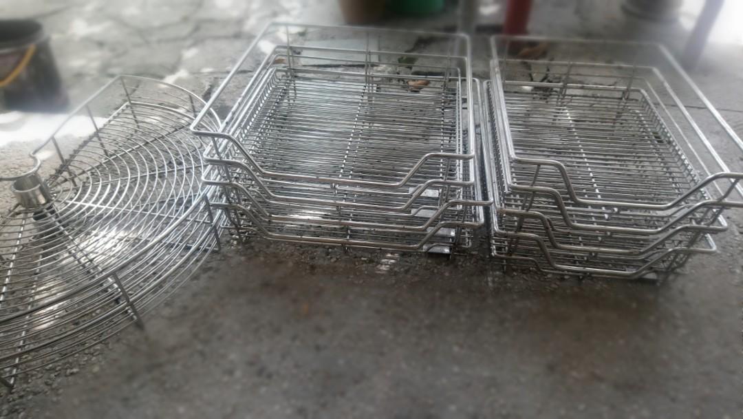 Stainless Steel Kitchen Drawer Cabinet (Category: Home Improvement Tools & Accessories) located in Muntinlupa City. Submitted by jemmypags (Listing ID 278788065, Image 1). Description: A. Oval Corner pull out basket (weight: 2.75kg per pc)(size: 29 x 16 x 3inch) = 500 per pc (2pcs available) wala na po to drawer guide o yun rod. maghanap na lang po kayo sa home depot o magimprovise na lang. Medyo madumi, sabe papa ko may panglinis sa stainless pe