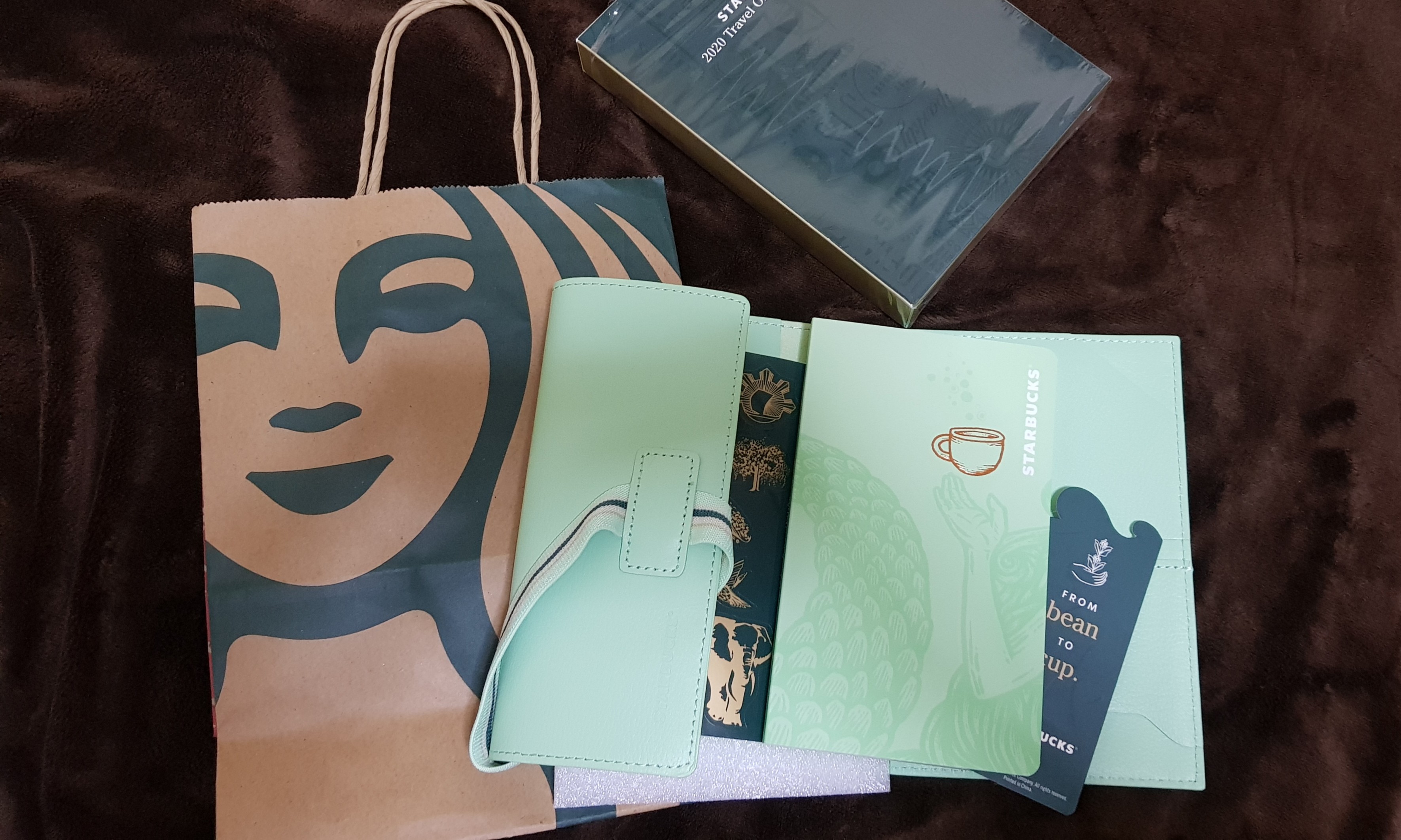 STARBUCKS TRavel Organizer 2020, Hobbies & Toys, Stationary & Craft