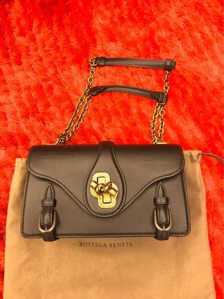 正品全新 BOTTEGA VENETA BV 牛皮經典包 15萬 割愛6萬