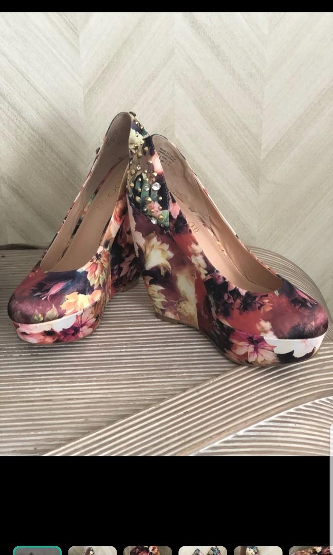 Aldo Floral Heels. (Great condition 