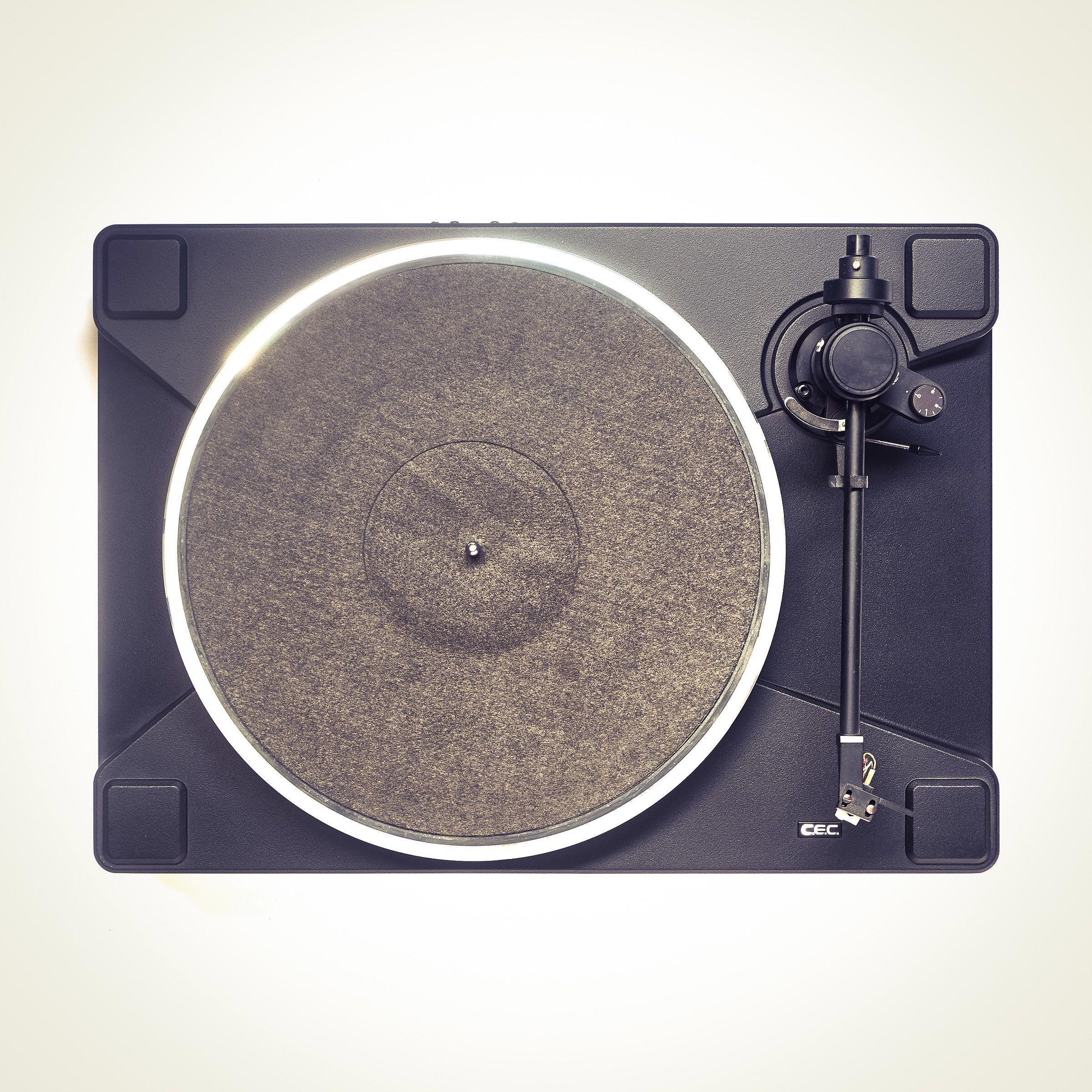 CEC ST930 3 Speed Belt Drive Turntable, Audio, Portable Music Players