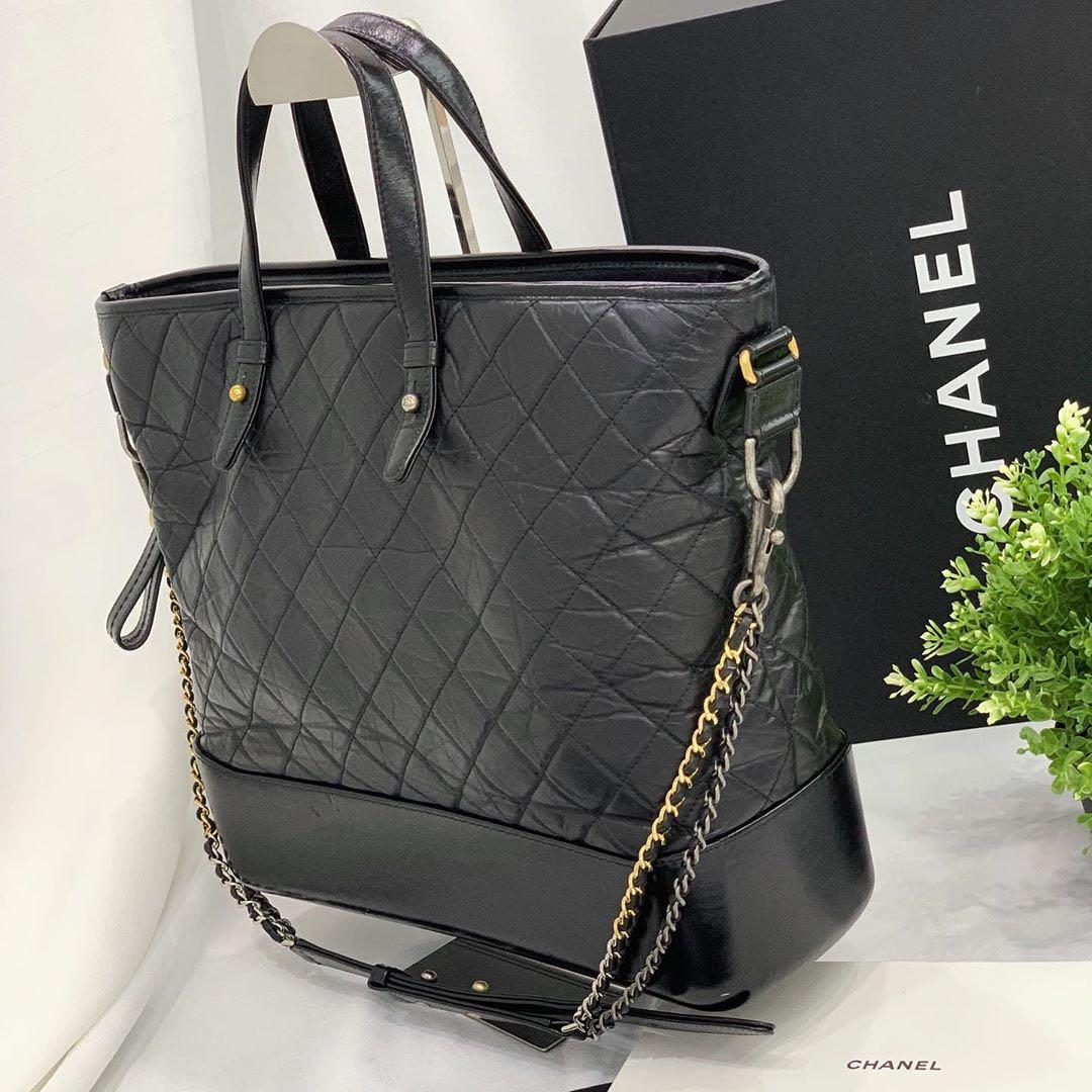 Chanel 2017/18 Black Leather Quilted Large Gabrielle Top Handle Shoppi –  Lux Second Chance