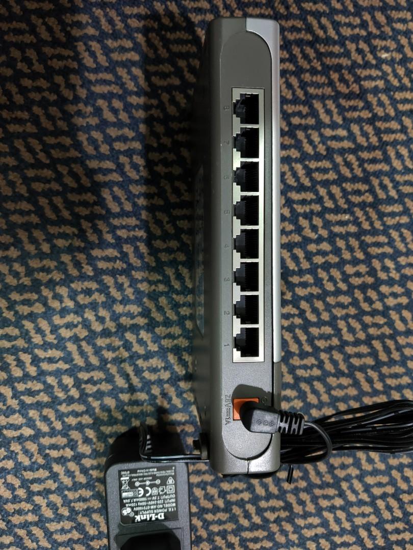 Switch Ethernet D-Link DES-1008D – 8 Ports 10/100 – Non Géré – Occasion