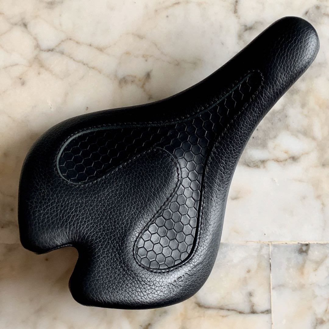 Infinity E1XSeries Seat, Sports Equipment, Bicycles & Parts, Parts