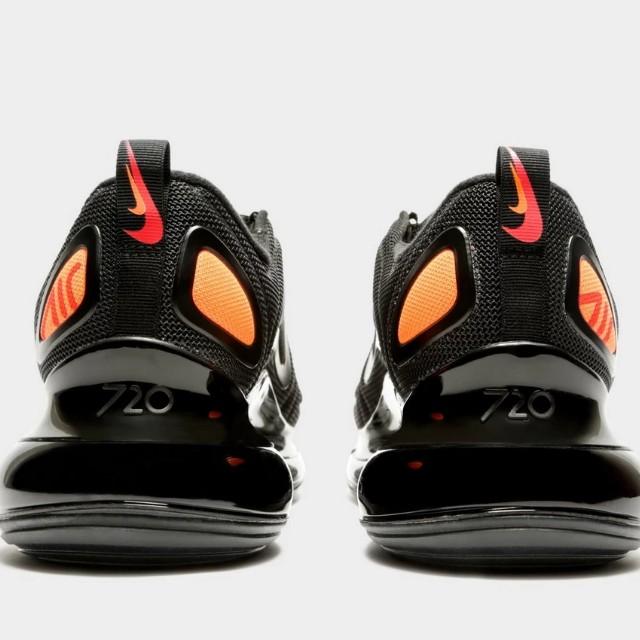 Air max deals 720 crimson