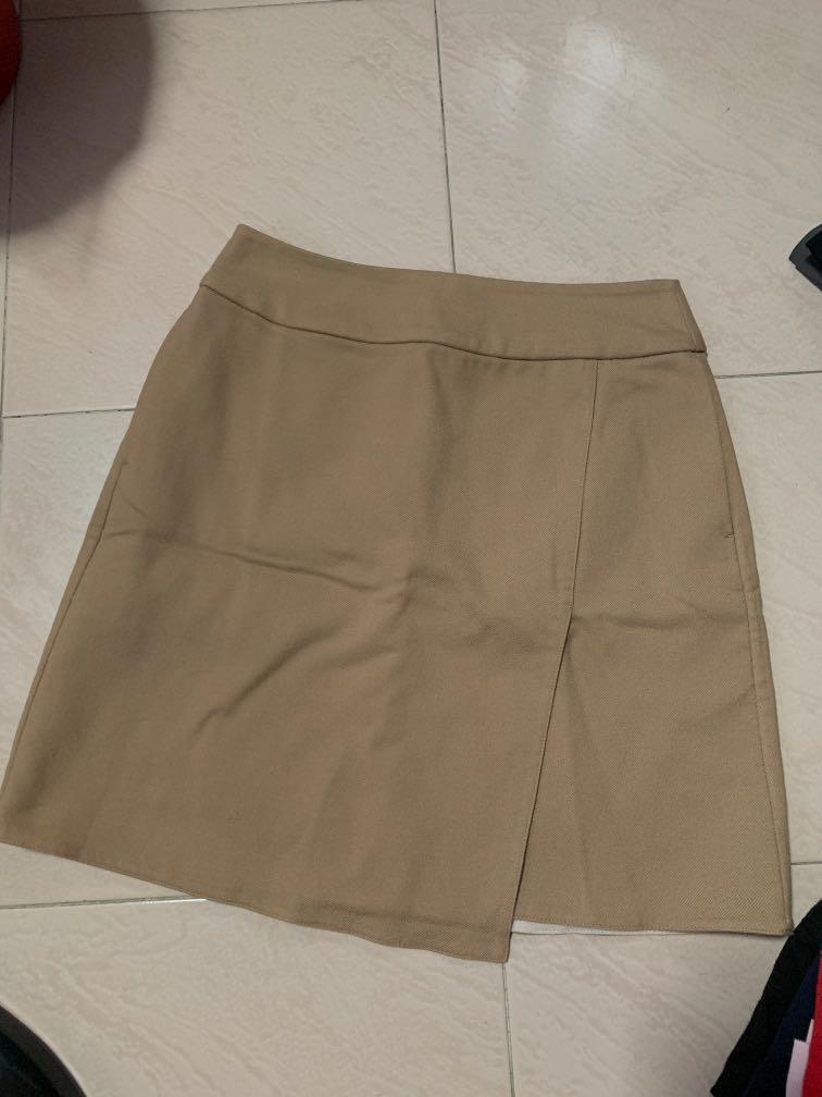 Uniqlo wrap mini skirt on sale