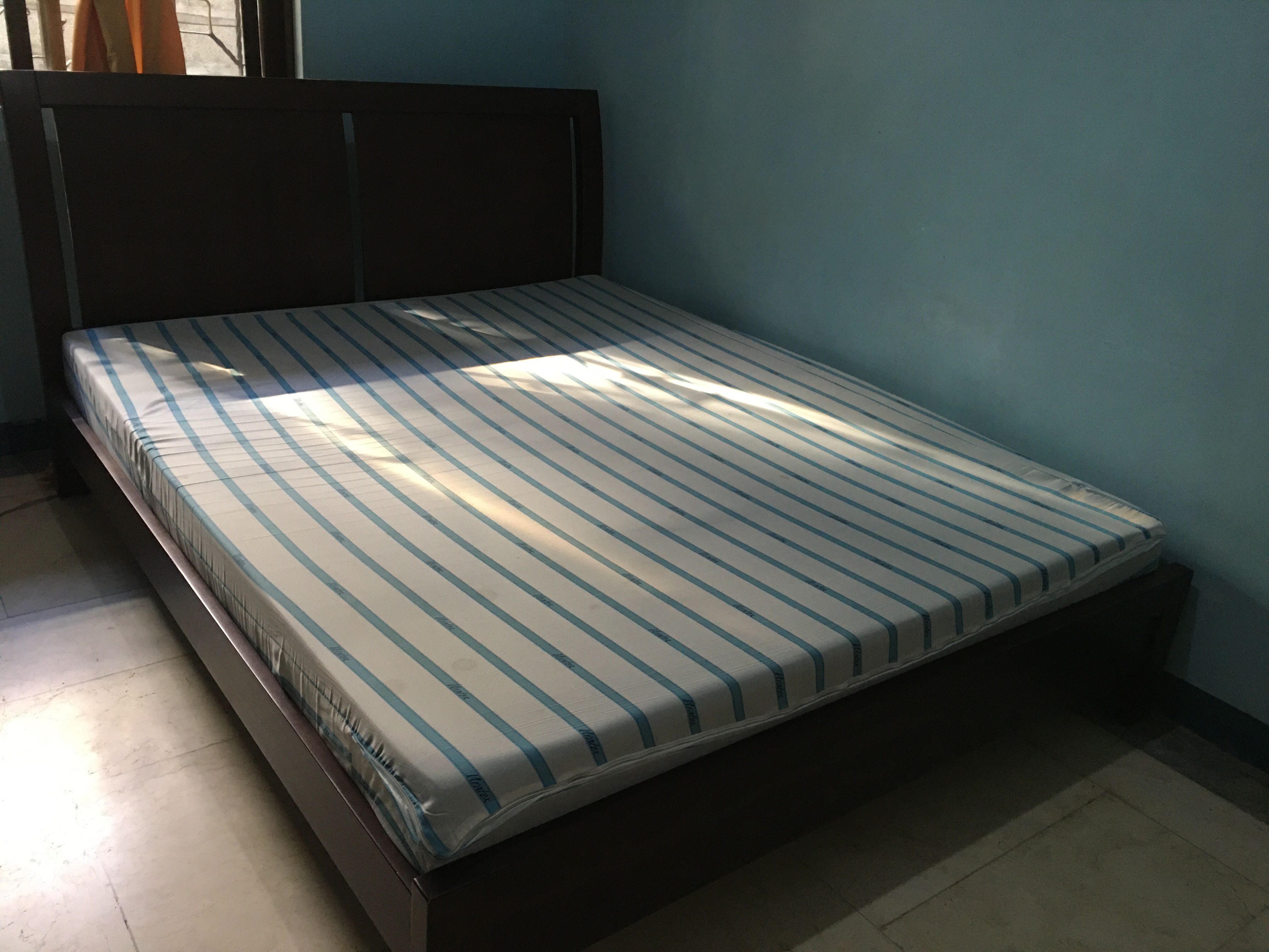 Uratex Queen Size 6 x 60 x 75 Furniture Home Living Furniture