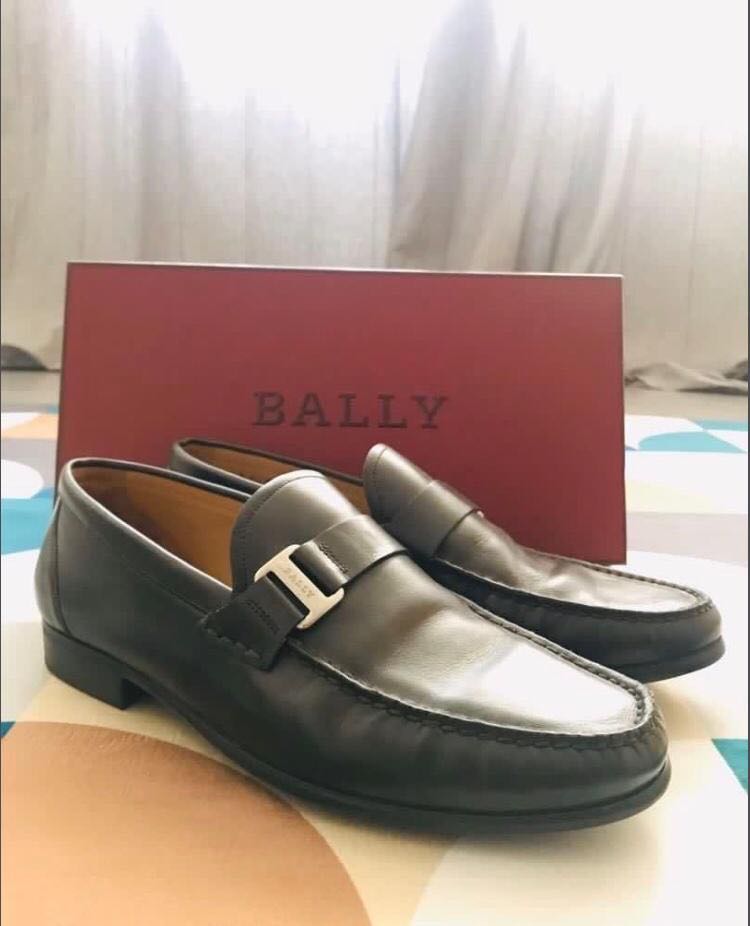 Bally colbar leather loafers store