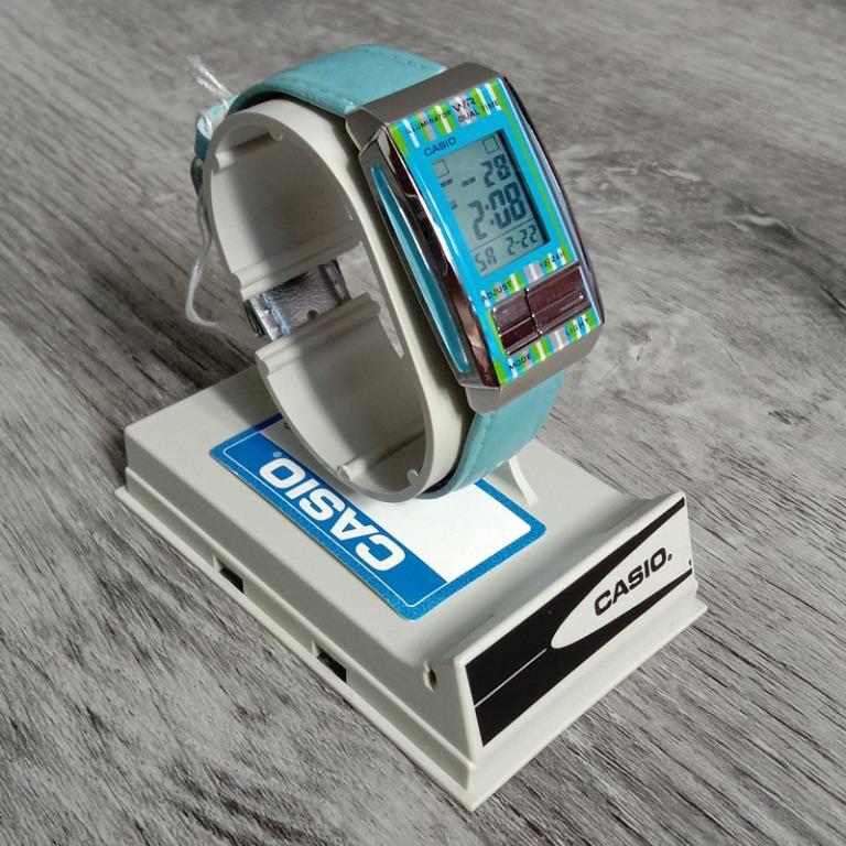 Casio futurist top