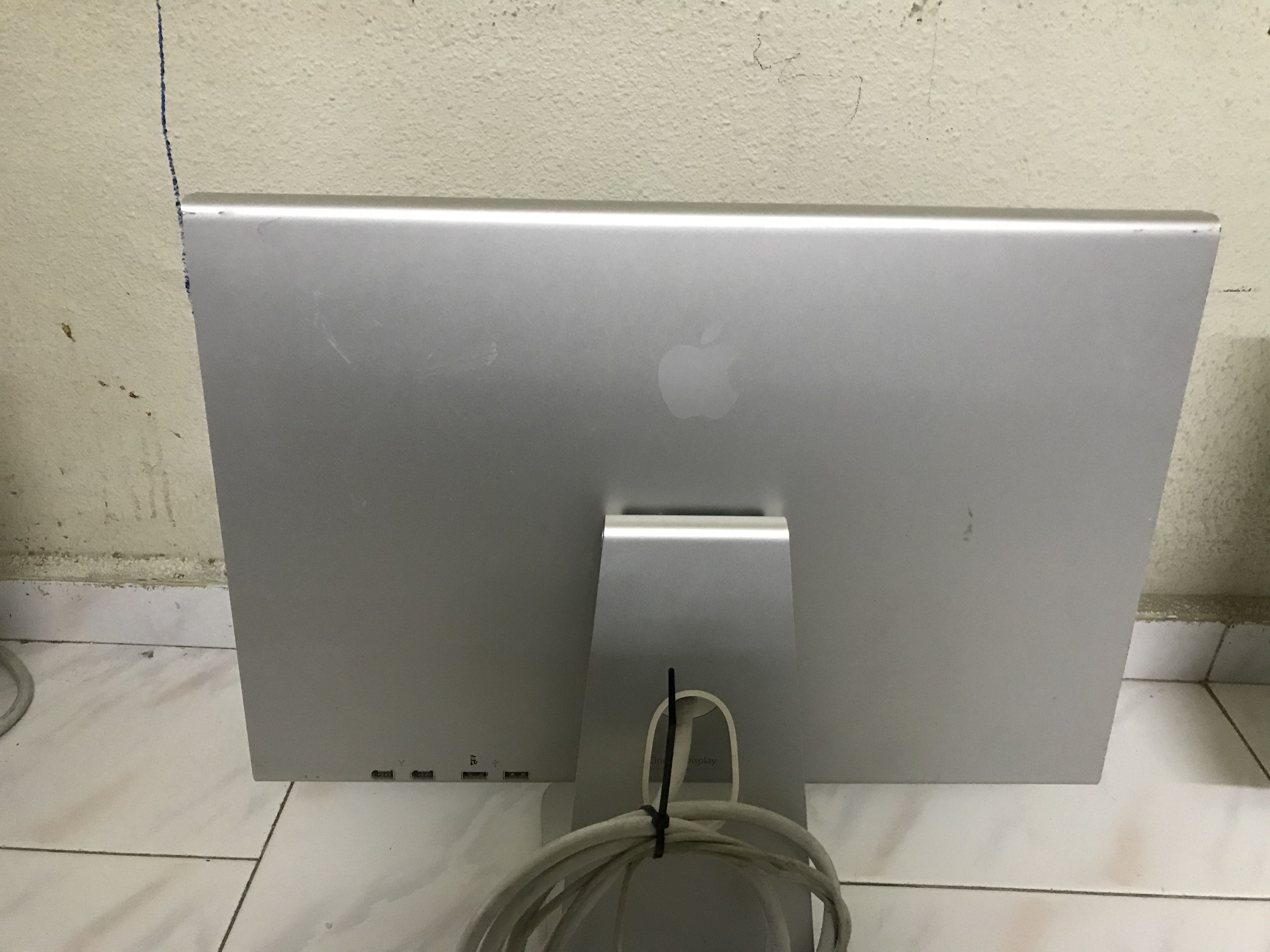 Apple Cinema Display Electronics Computer Parts Accessories On Carousell Apple Cinema Display Electronics Computer Parts Accessories On Carousell