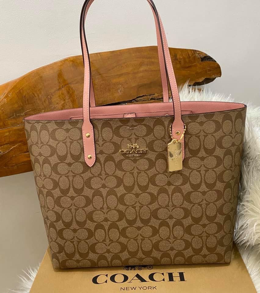 Coach Sig town tote Original, Luxury, Bags & Wallets on Carousell