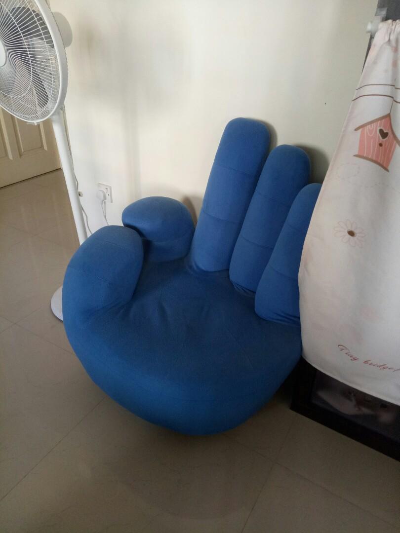 Ok swivel hand outlet chair