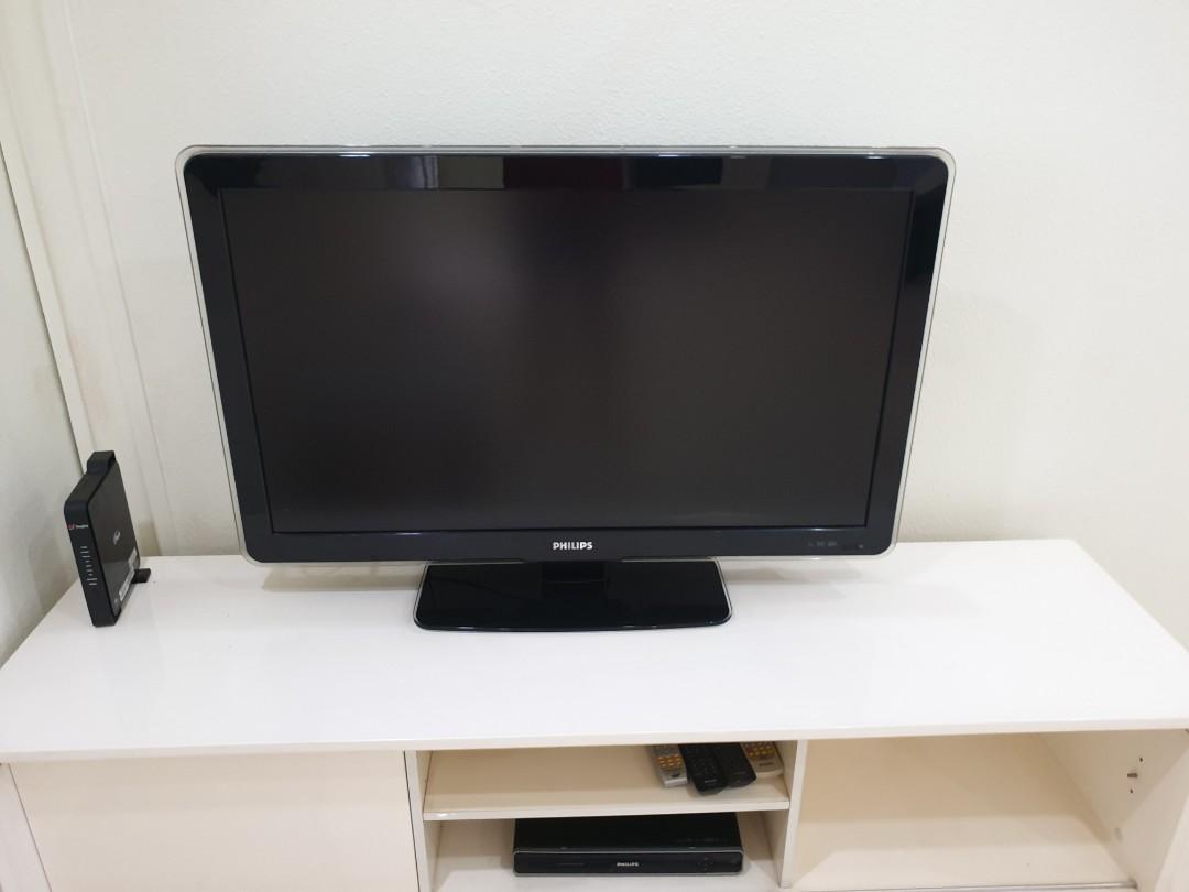 Philips LCD TV 42inch Full HD, TV & Home Appliances, TV & Entertainment ...
