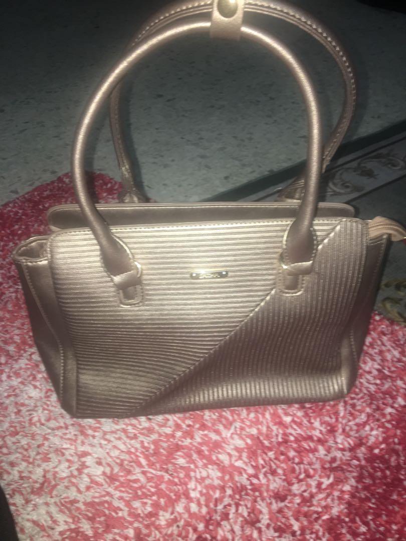 sacha sling bag