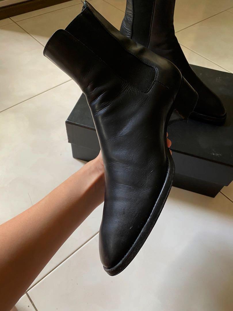 Saint Laurent 40MM Wyatts Chelsea Boots