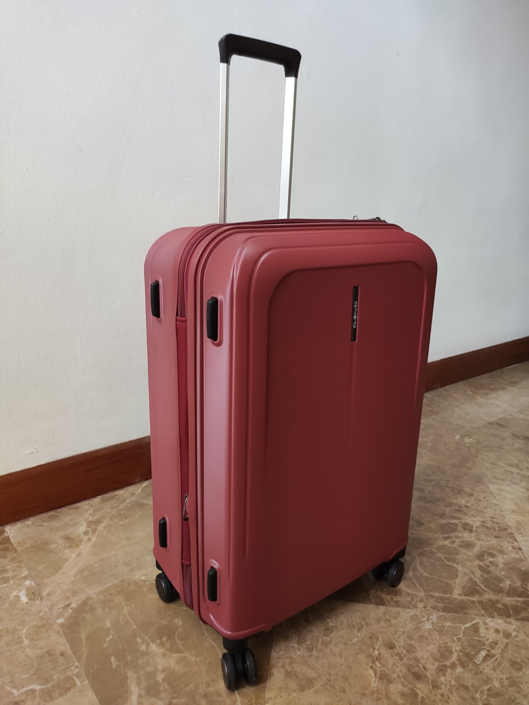 (10Y warranty) Samsonite T5 Spinner Luggage with builtin weighing scale, Travel, Travel