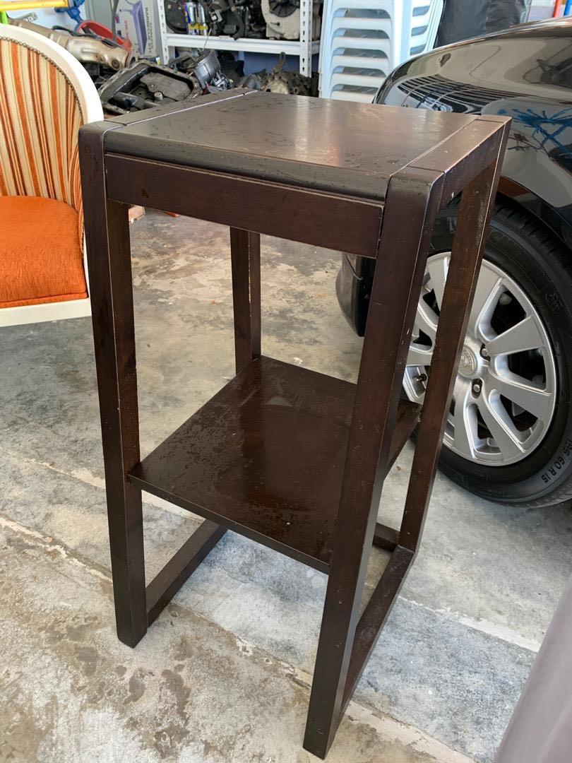 Side Table (Category: Tables & Sets) located in Skudai. Submitted by andylaw0010 (Listing ID 279039565, Image 1). Description: .