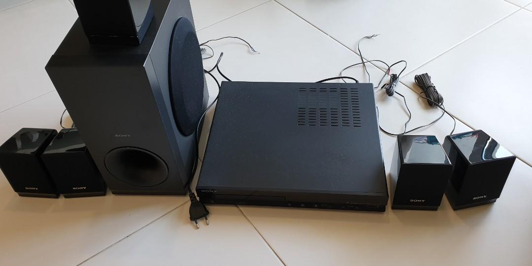 Sony Home Entertainment System Dvd Player Rarely Used Surround Sound 5 Plus 1 Bass Front And Back Speakers Living Room Or Room Sound System Audio Other Audio Equipment On Carousell