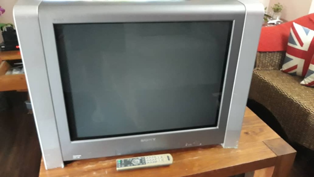 SONY TRINITRON COLOR TV 29 INCHES, TV & Home Appliances, TV
