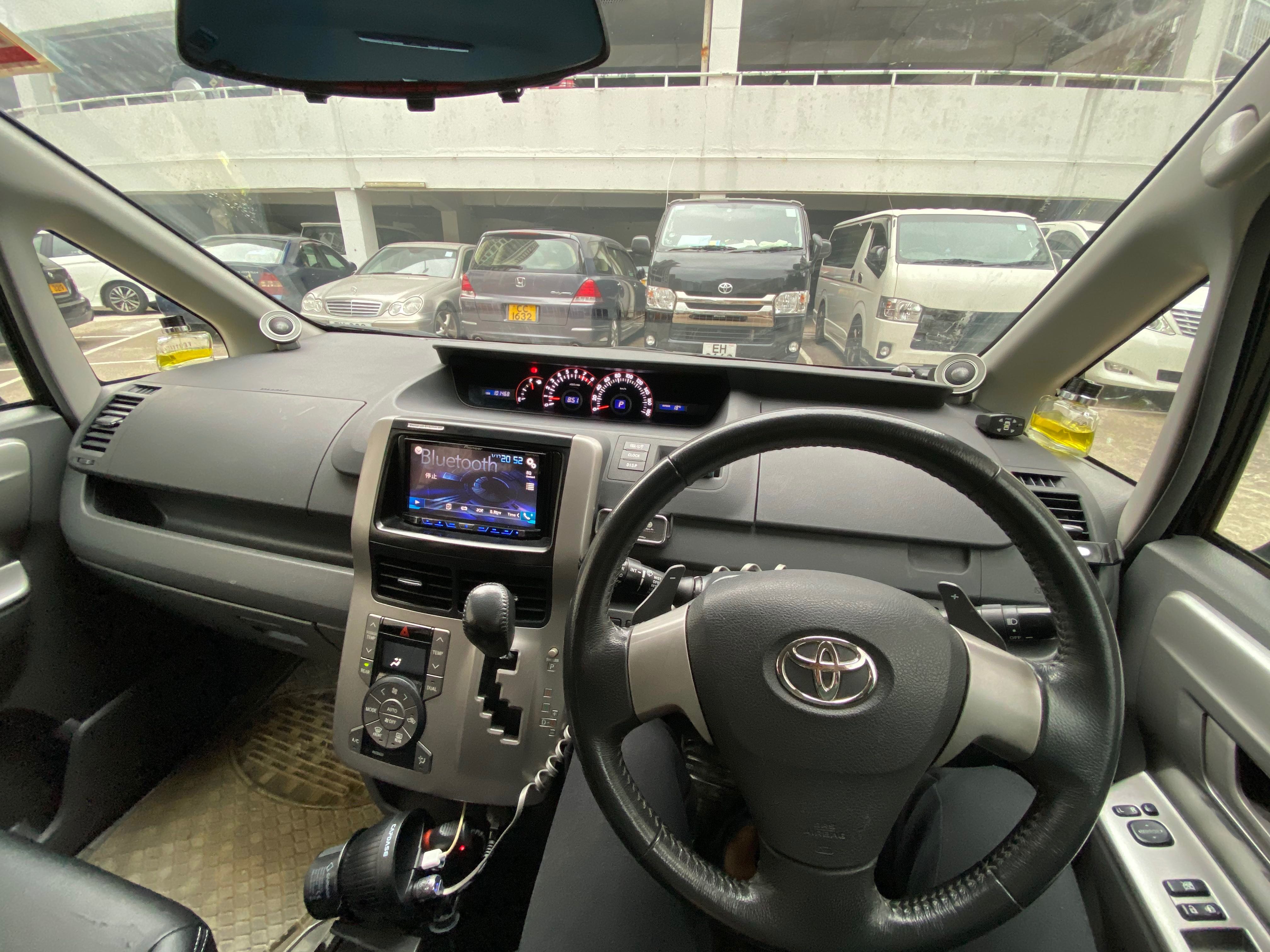 Toyota Noah 2.0 Si 7-Seater (A)