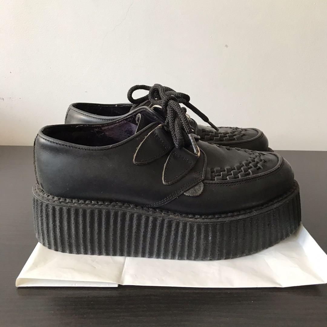 Double platform creepers store