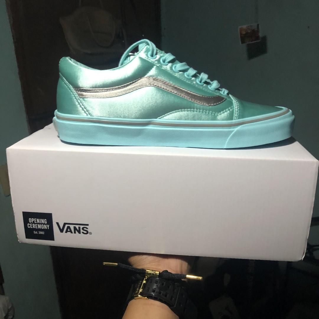 aqua vans