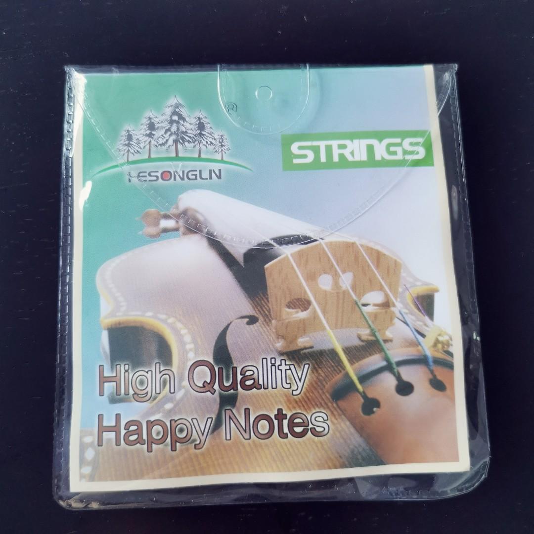 Violin string set (Category: Music Accessories) located in Singapore. Submitted by nerd21 (Listing ID 279168232, Image 1). Description: Whole set (4 strings) for $11, u can collect it or come to my place and I can replace the string for u..