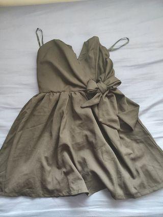 CUTE BLACK PLAYSUIT.