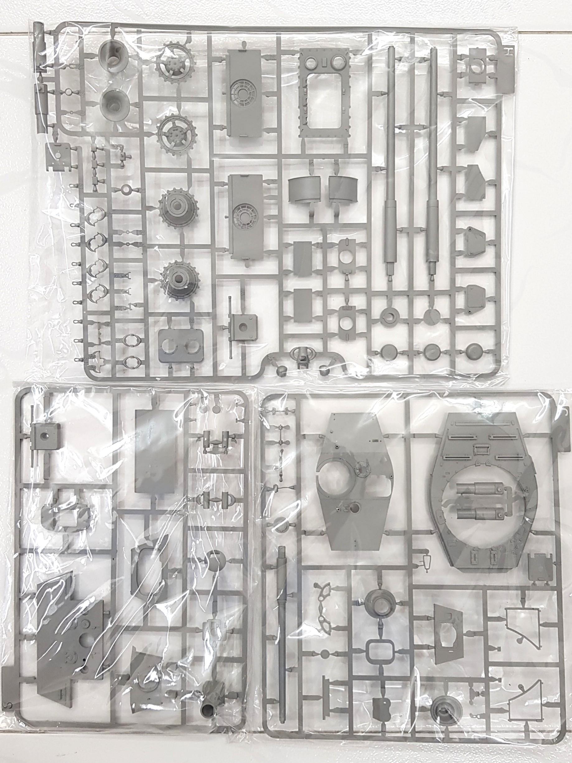 1/35 2130 Takom German Tank Sd Kfz 182 King Tiger - Late Production (2 ...