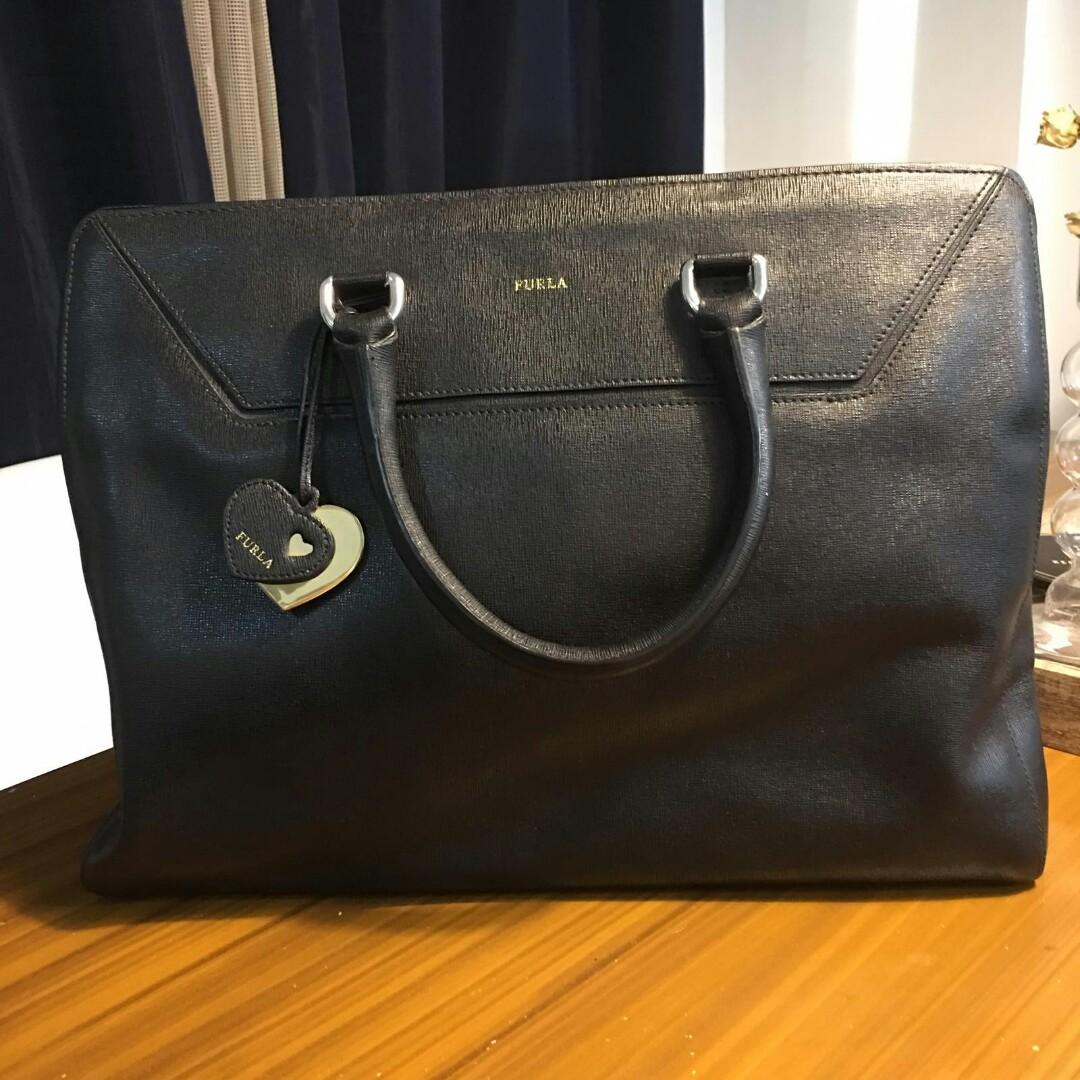Furla office bag store