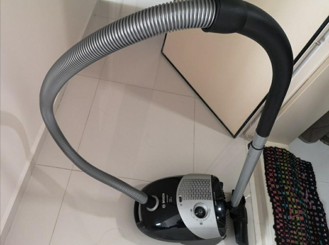 Bosch All Rounder 2000W Vacuum Cleaner, TV & Home Appliances, Vacuum