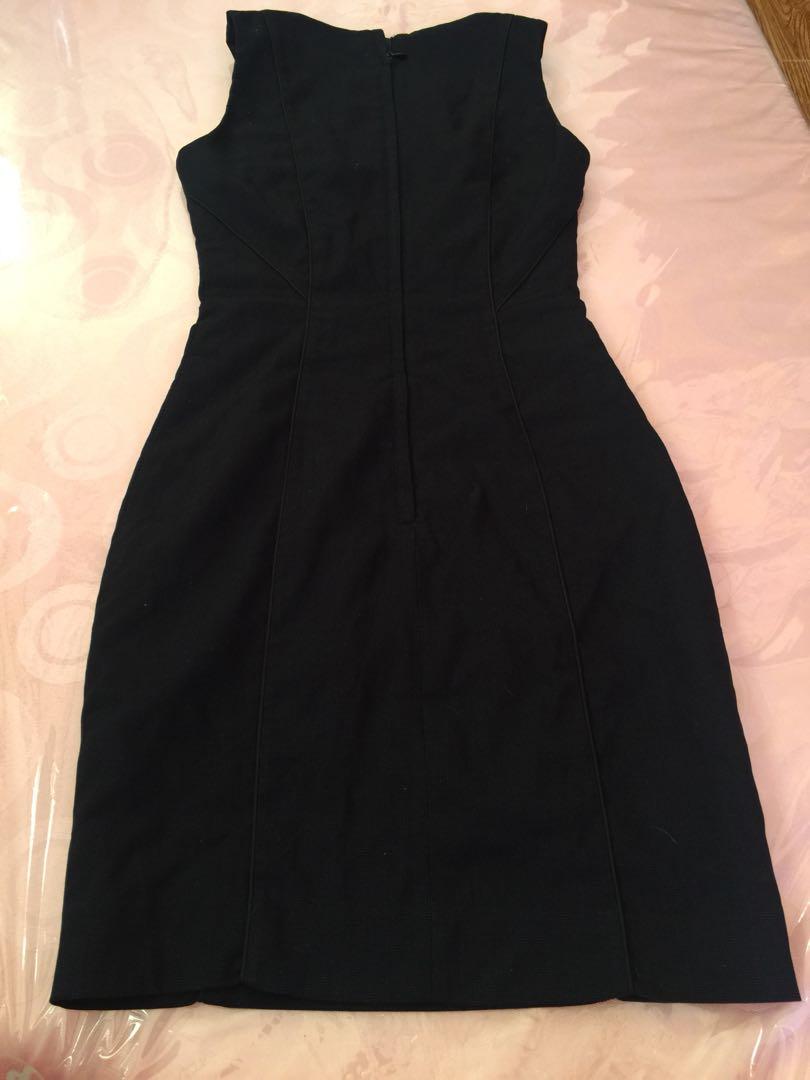 H and M formal Dress (Category: Dresses) located in Paranaque City. Submitted by baileythebeagle (Listing ID 279363682, Image 3). Description: no issue.