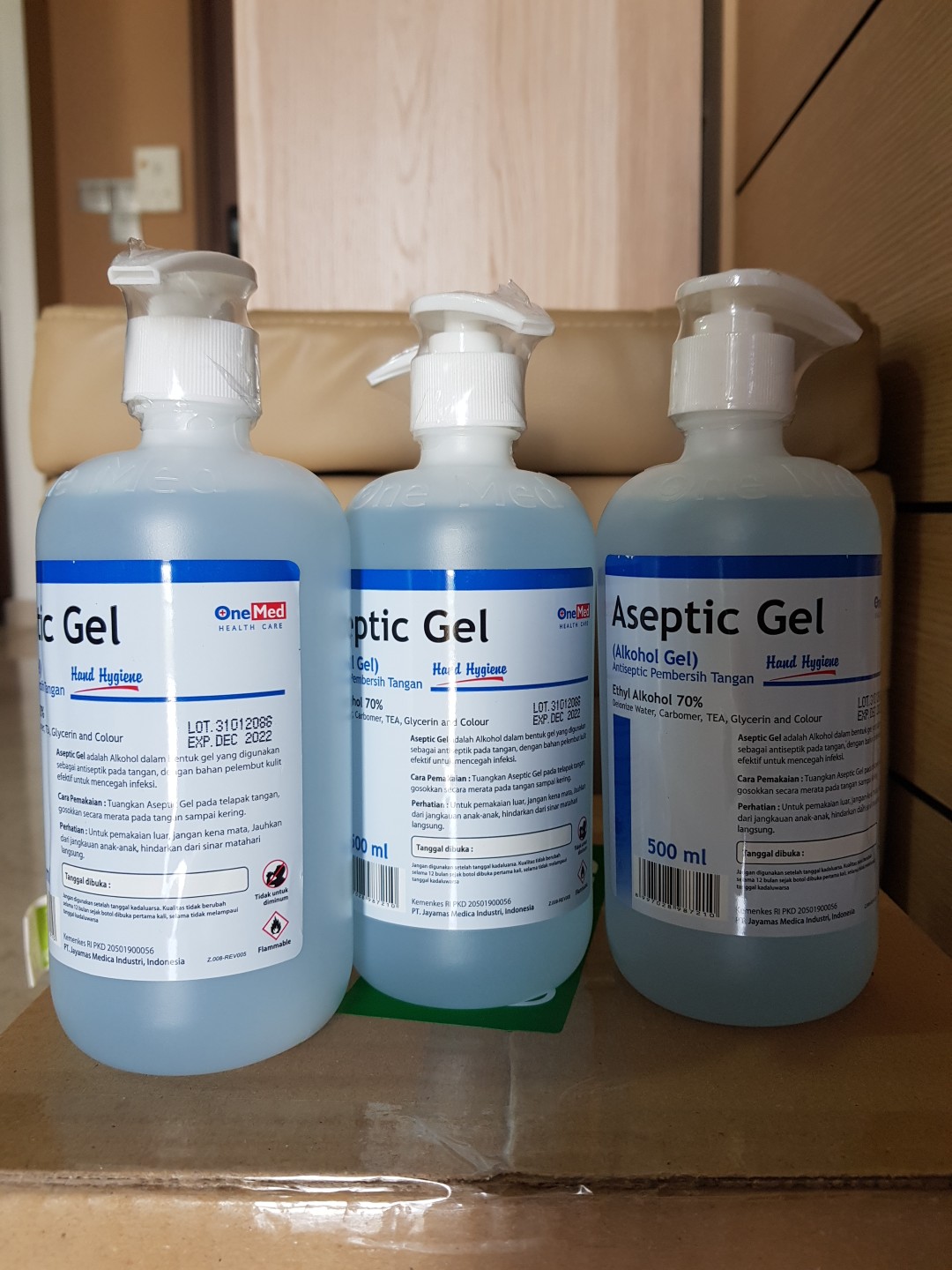 Hand sanitizer 500 ml alcohol gel One Med