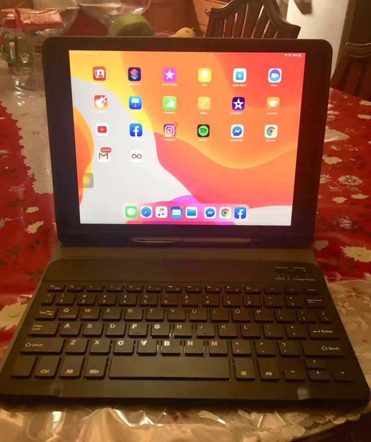 Ipad 7th Gen 32gb w/ complete accessories (Category: iPad) located in Rodriguez. Submitted by janezapanta (Listing ID 279176217, Image 2). Description: - Acquired last Dec.2020 (2mos.old) - With box and complete accessories charger, bluetooth keyboard, leather case, glass protector and ipad bag. - 100% smooth and no defect - you can check all you want upon meet-up.