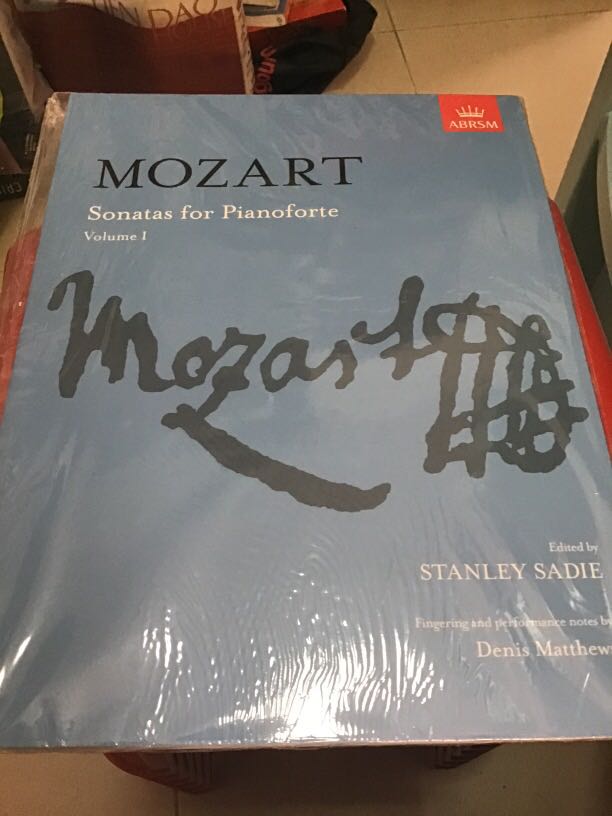 Mozart Sonatas for Pianoforte Volume 1, 興趣及遊戲, 音樂樂器 & 配件, 音樂與媒體 樂譜
