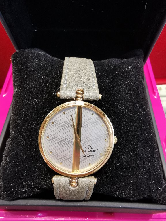 Jordache quartz deals watch