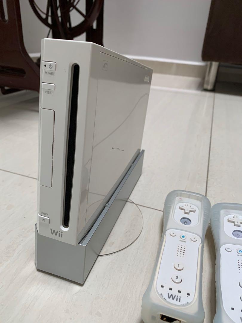 Nintendo Wii Full Set, Toys & Games, Video Gaming, Consoles on Carousell