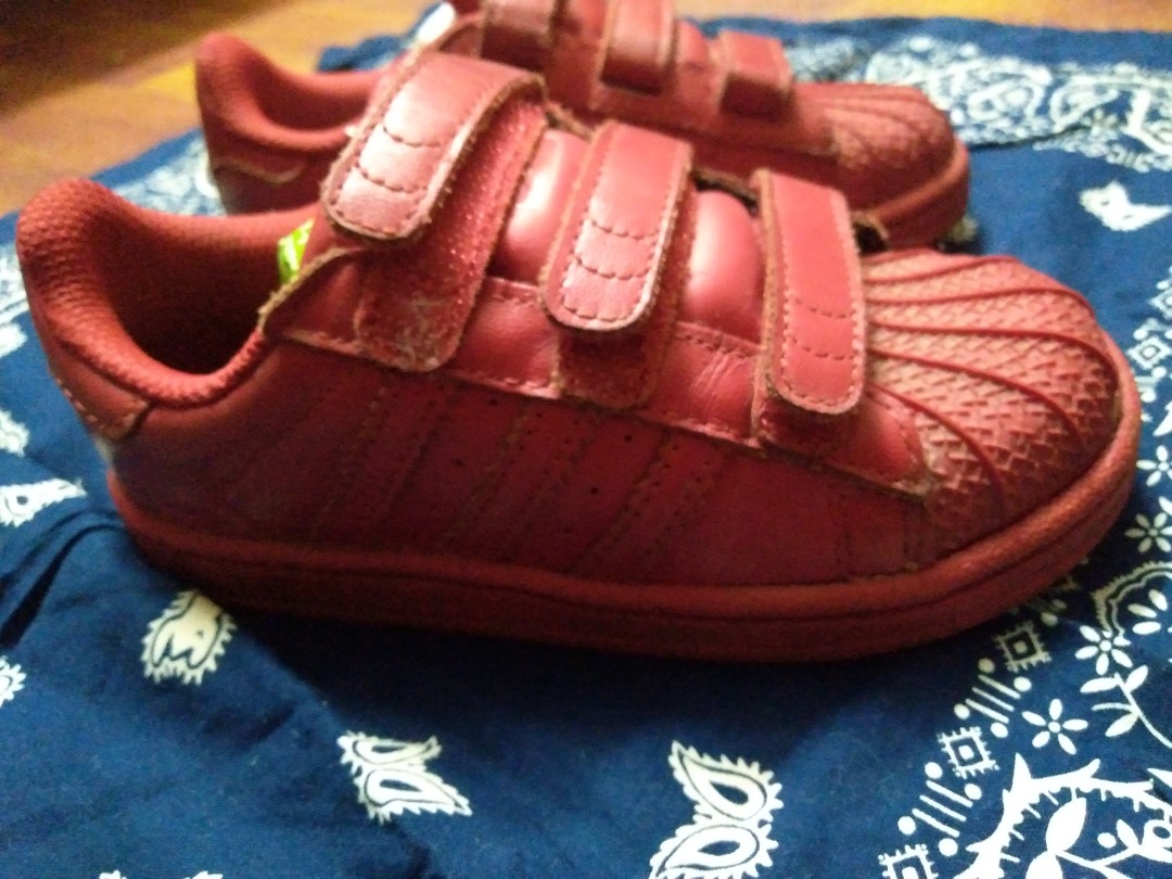 Adidas superstar sales pharrell toddler